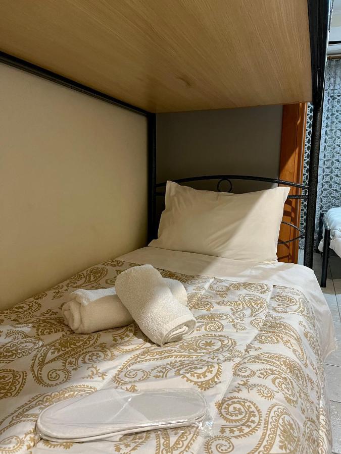 Pinpoint Rooms Mesolóngion Esterno foto